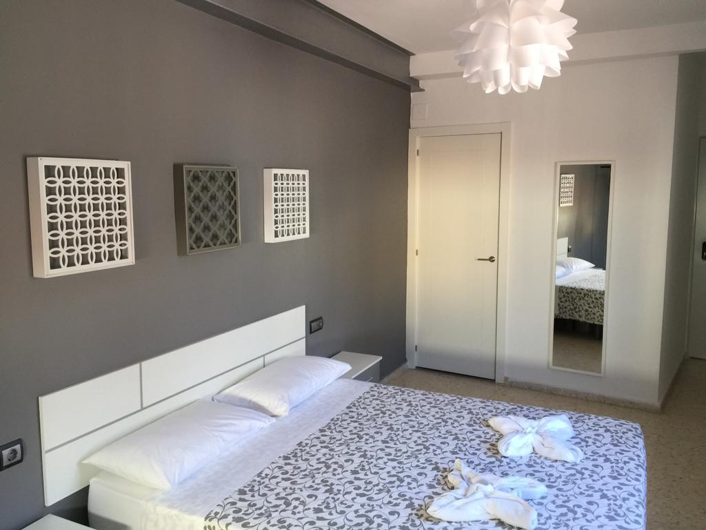 Pension Las Setas Sevilla Exterior foto
